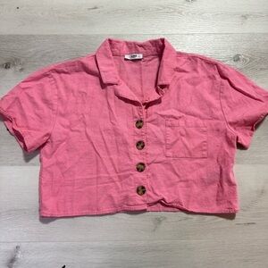 Ci Sono Linen Blend Flamingo Pink Crop Button Up Short Sleeve Top, Size Large